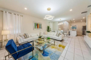 Fantastic game room, private pool and Close Disney